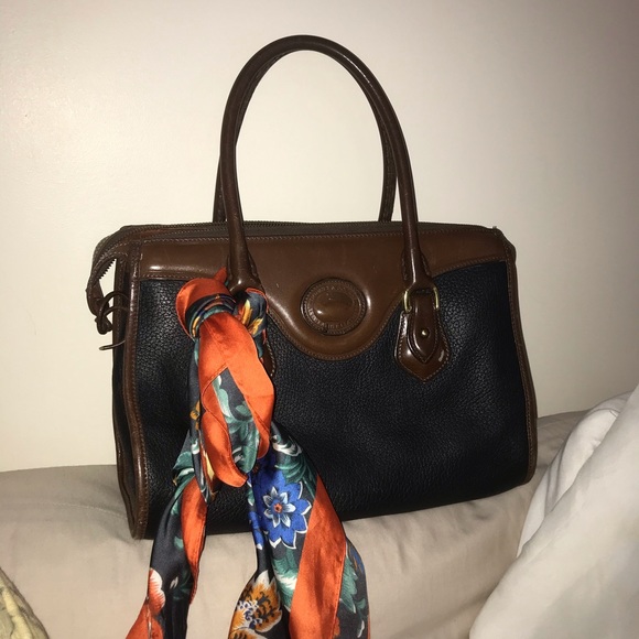 Dooney and Bourke authentic handbag - Picture 1 of 7